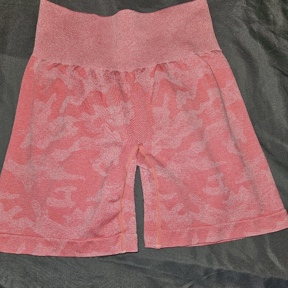 NVGTN M Women's Coral Gym Shorts